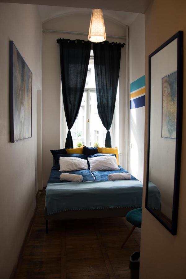 Hostal The Clock